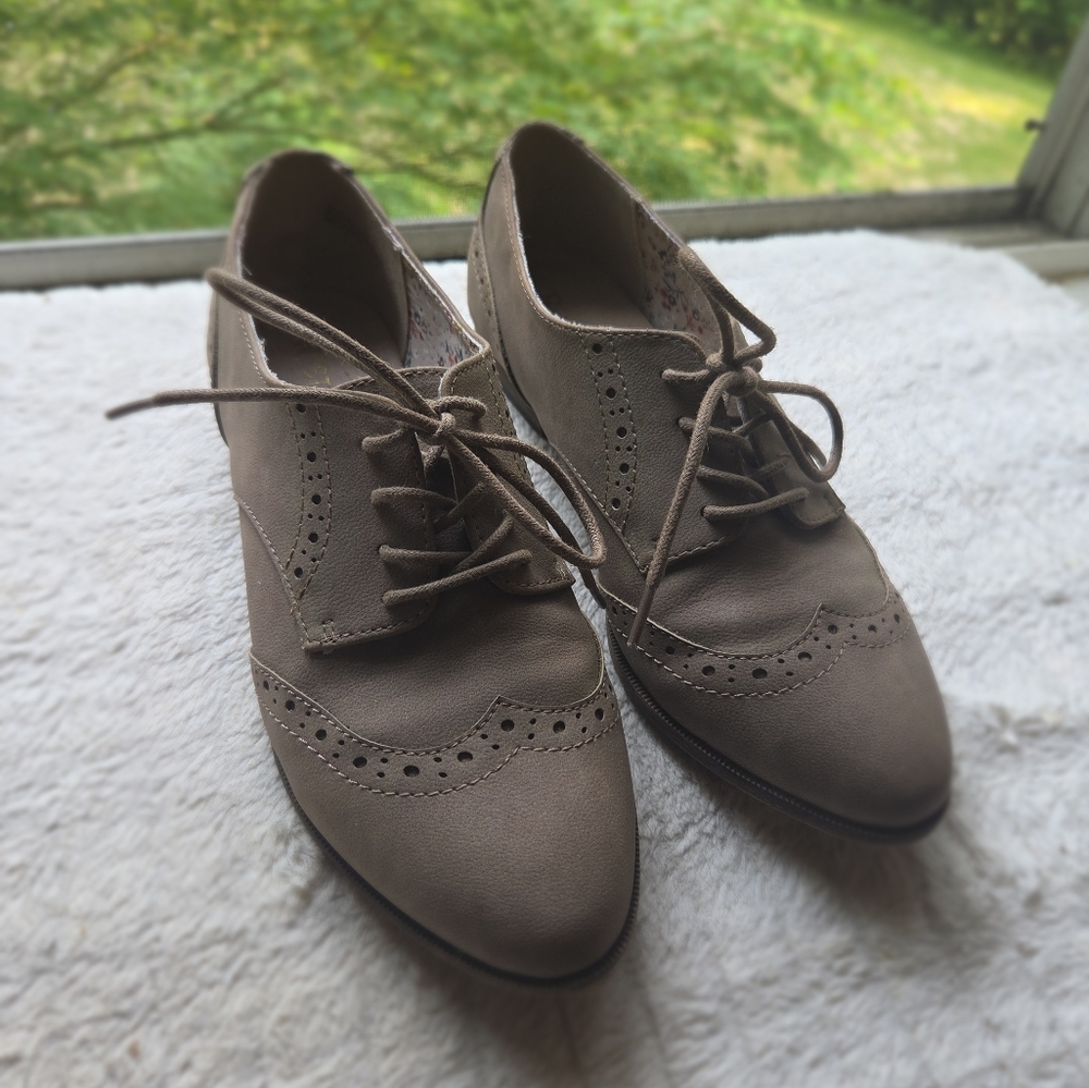 Stylish Brown Womens Oxford Shoes